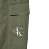 Calvin Klein Pantalone tinta unita con Tasconi Verde per Bambino IB0IB02280 VERDE CALVIN KLEIN 