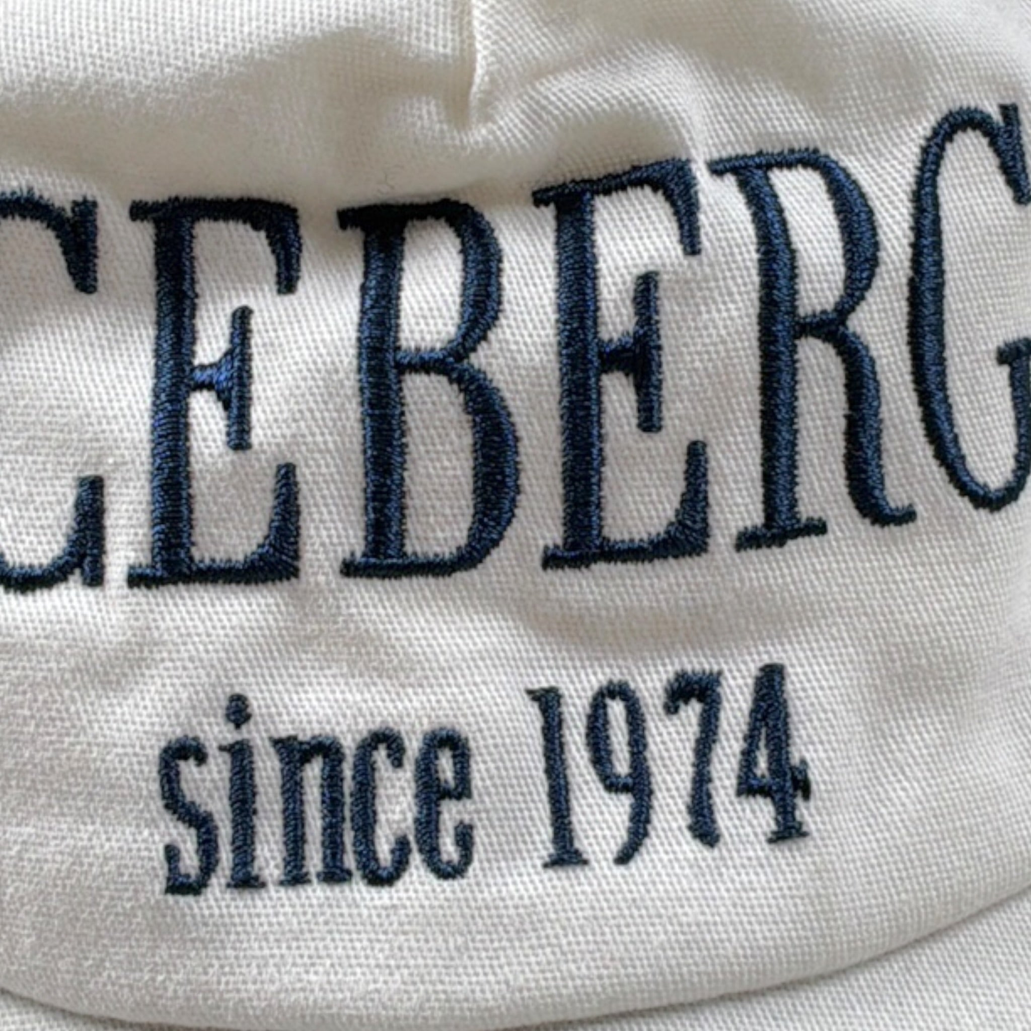 Iceberg Cappello tinta unita con Visiera Bianco per Bambino CAICE1100B BIANCO ICEBERG 