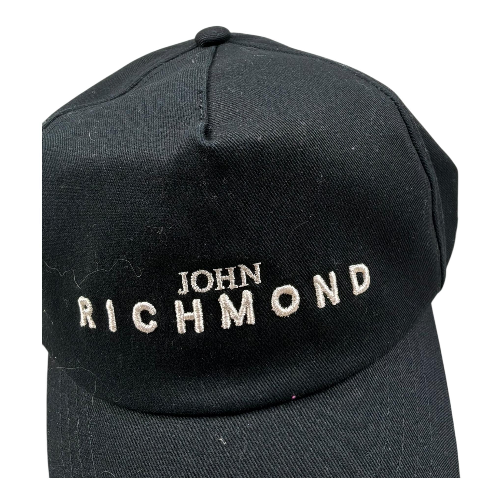 John Richmond Cappello con Visiera Tinta Unita con Logo per Bambina RGP26027BT NERO JOHN RICHMOND 