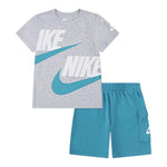 Nike Completo 2 Pezzi T-Shirt-Bermuda tinta unita Grigio per Bambino 86J213 GRIGIO NIKE 
