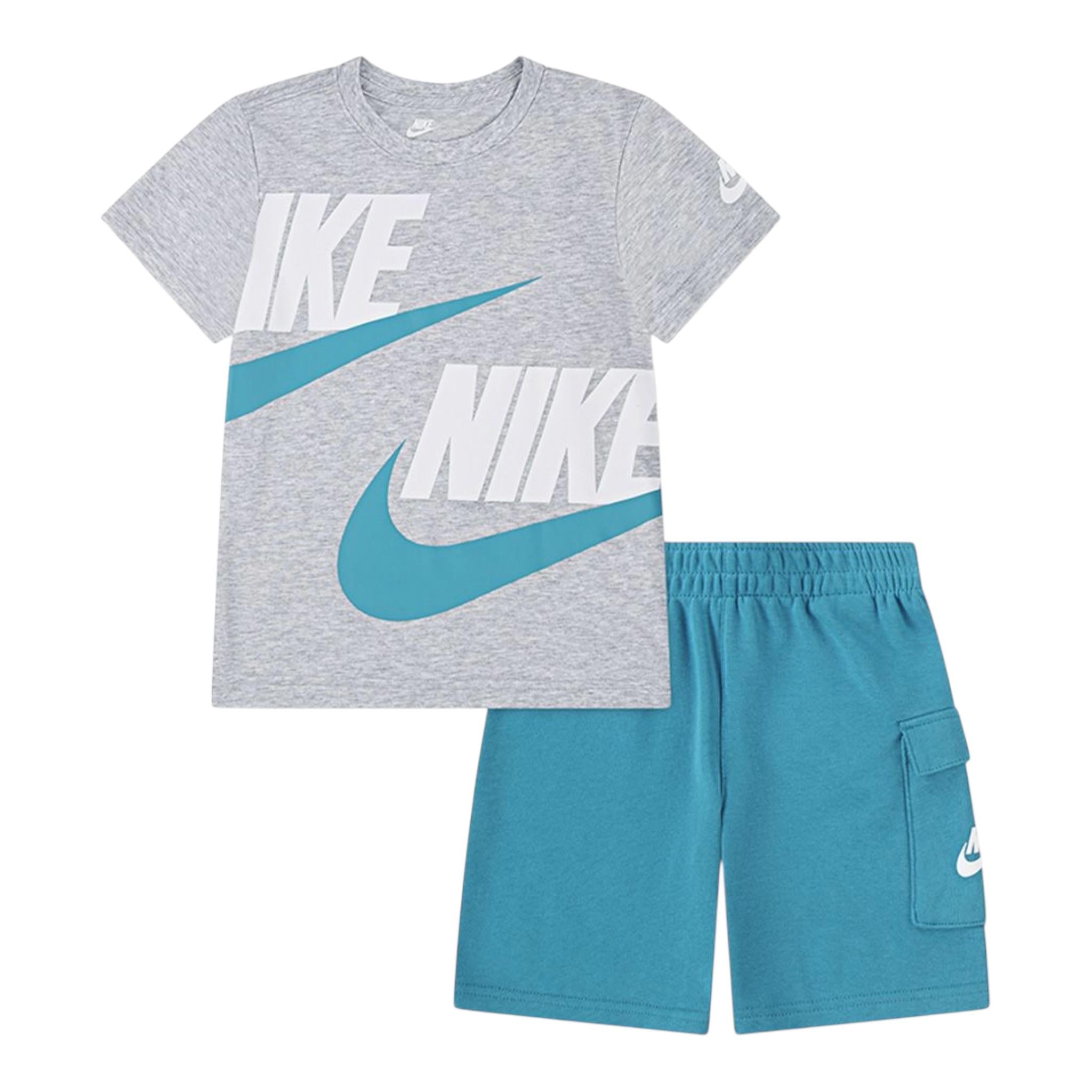 Nike Completo 2 Pezzi T-Shirt-Bermuda tinta unita Grigio per Bambino 86J213 GRIGIO NIKE 