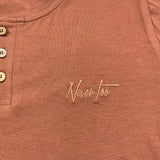 Never Too T-Shirt Girocollo Tinta Unita con Bottoni per Bambino NT1573R MARRONE NEVER TOO 